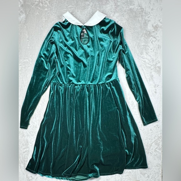 NWT Disney Mickey Mouse Holiday Green Velvet Long Sleeve White Collared Dress 0 - Picture 12 of 16